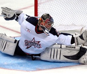 世界杯2026-深圳队轻取灰熊，戈贝尔成为关键先生，当东方智慧遇上西方铁壁