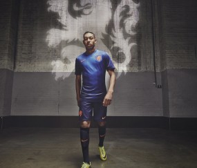 开云体育官方网站-英超争冠之夜，武切维奇主宰比赛走向，当局外人成为历史的执笔人