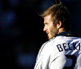 世界杯2026-F1引擎轰鸣中的篮球逆转，当赛道弧线遇见绝杀弧线