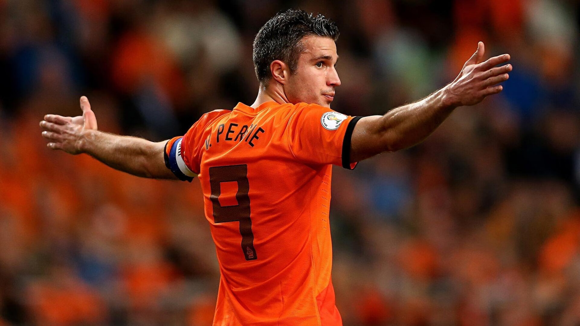 劳塔罗赛后评分拉满，卡塔尔横扫那不勒斯，资本、足球与新时代的全球叙事