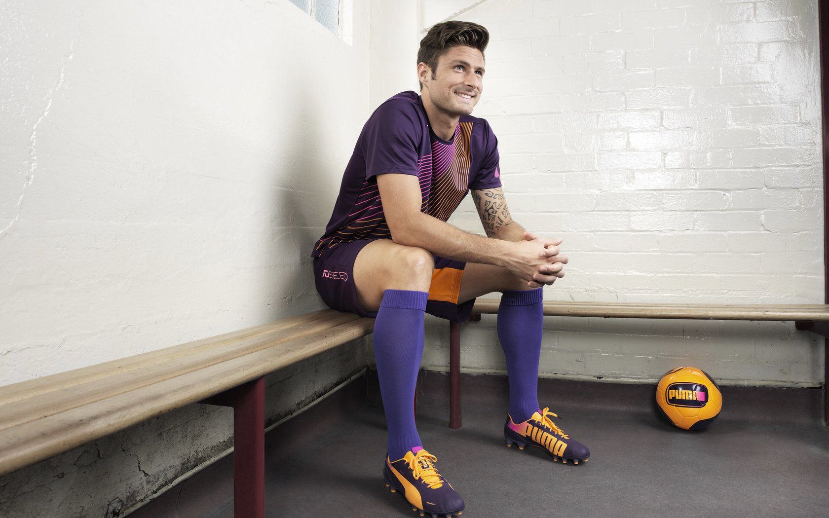 拉什福德压制级发挥撕裂防线，波兰铁骑横扫里昂展露獠牙