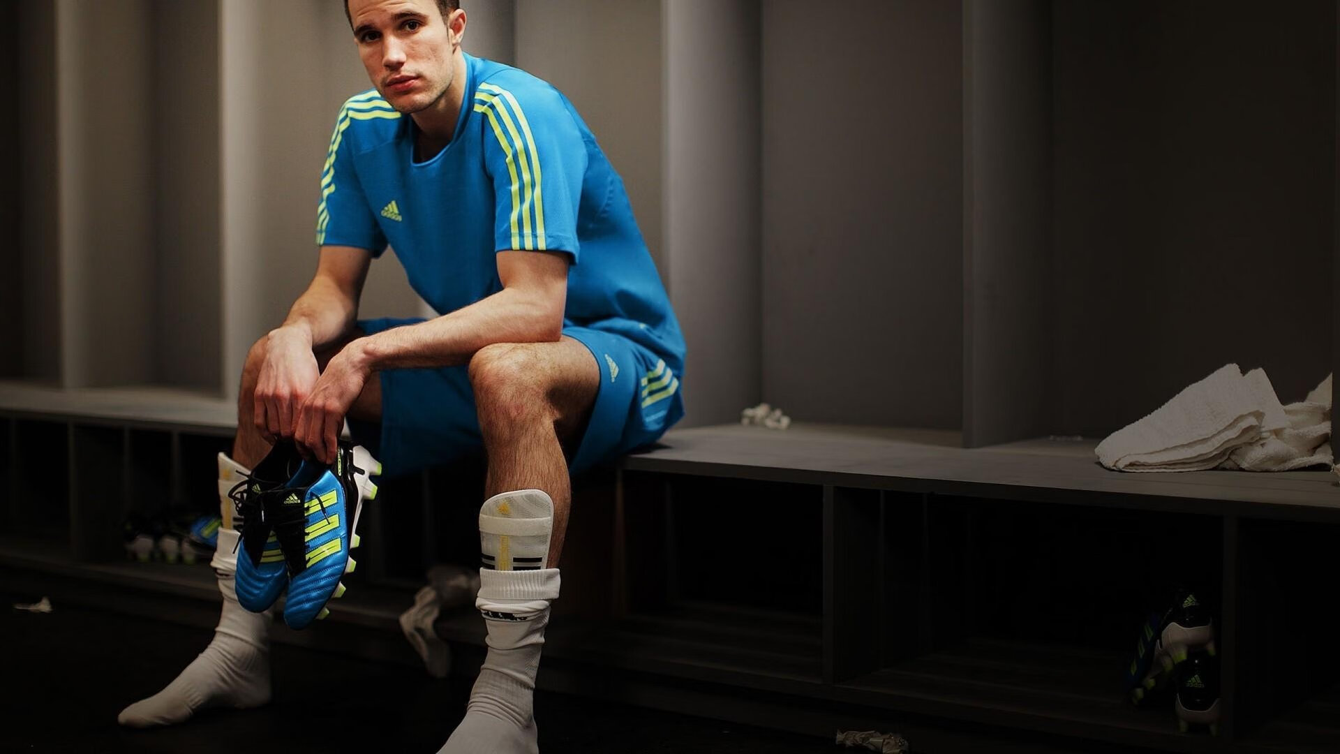 2026世界杯D组惊魂夜，贝林厄姆致命一击，越南绝杀喀麦隆书写亚洲神话